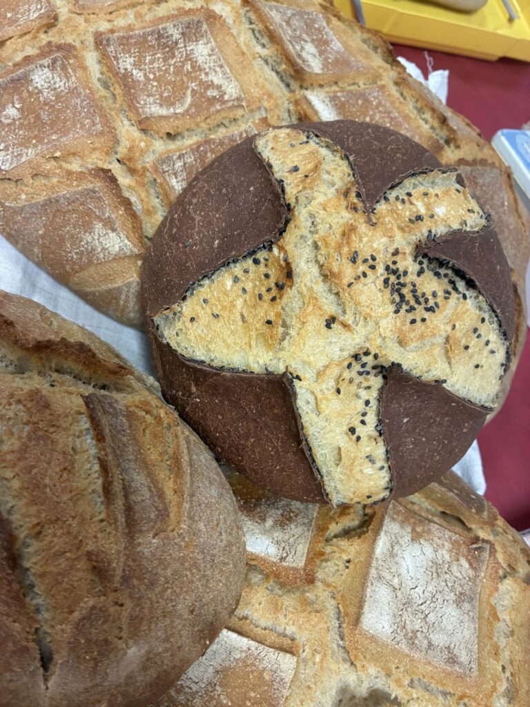 Miches au levain décorées